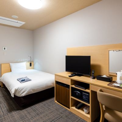 セミダブルルーム　駐車場側　眺望なし 富士河口湖リゾートホテル クーポン