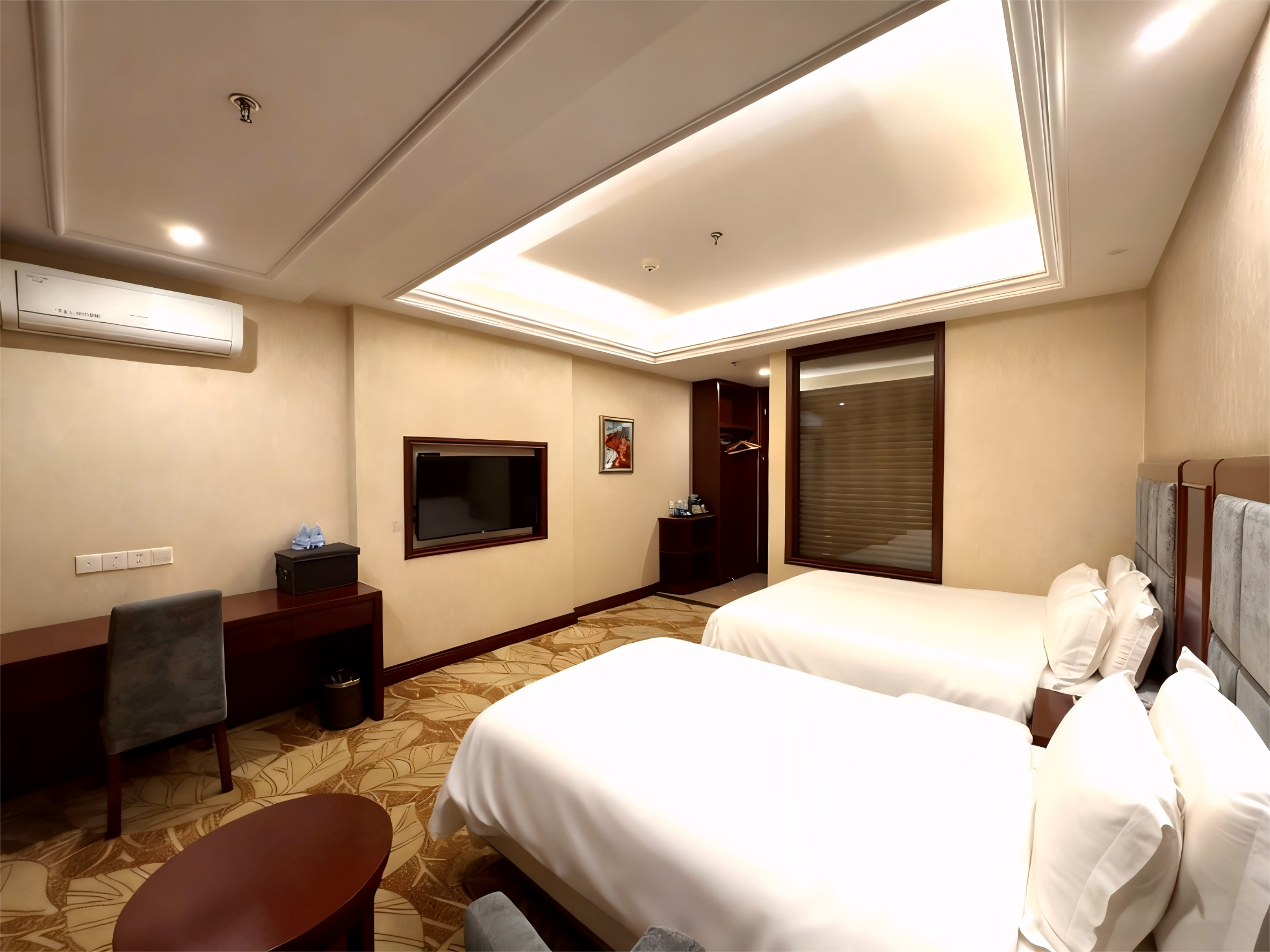 Riyueming · City Box Hotel (Dalian Railway Station Zhongshan Square Branch)City Box·躺平治癒双床房（零压床垫＋记忆棉枕头）