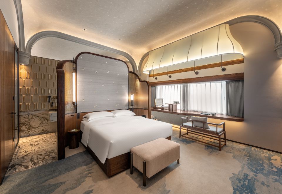 GRAND METROPARK KunmingWest Hill Sleeping Beauty View King Room