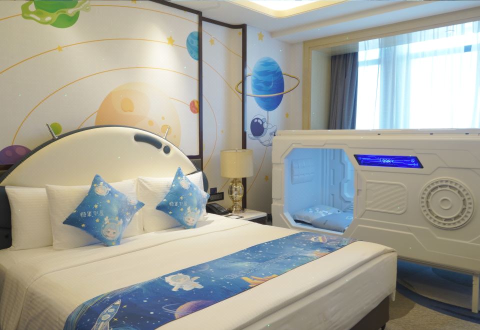 糖果STAR星际主题家庭房（太空舱）