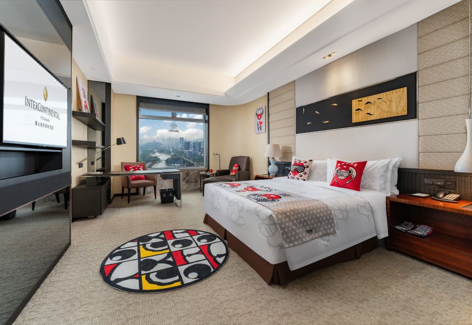 泰迪珍藏豪华湖景大床房