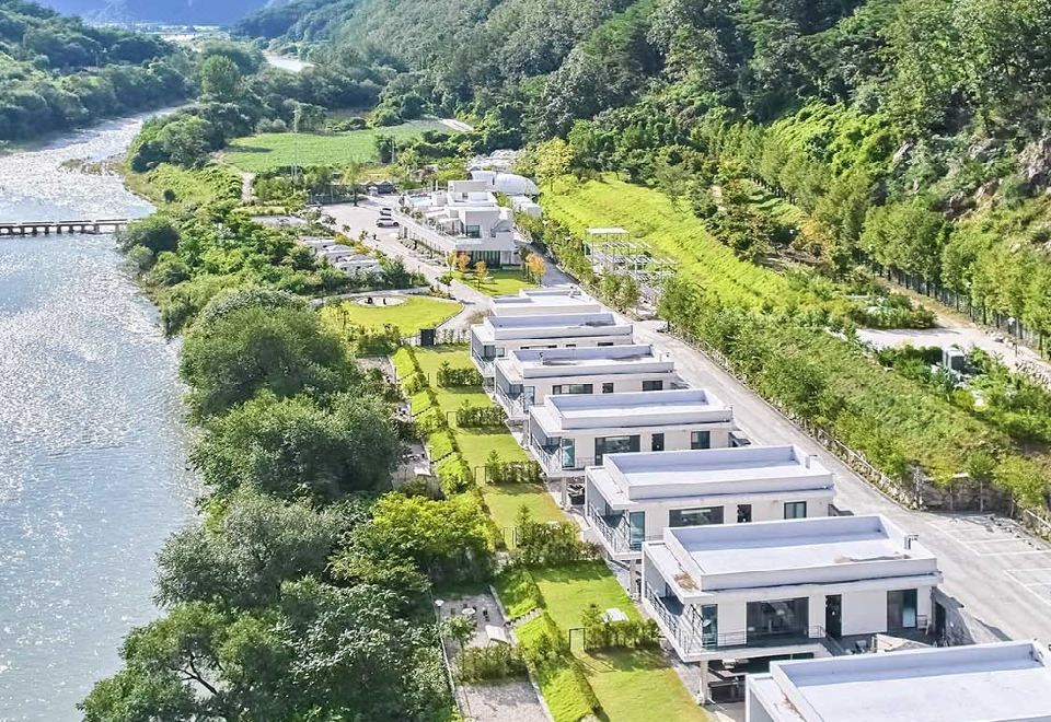 영월 비브릿지 풀빌라 리조트