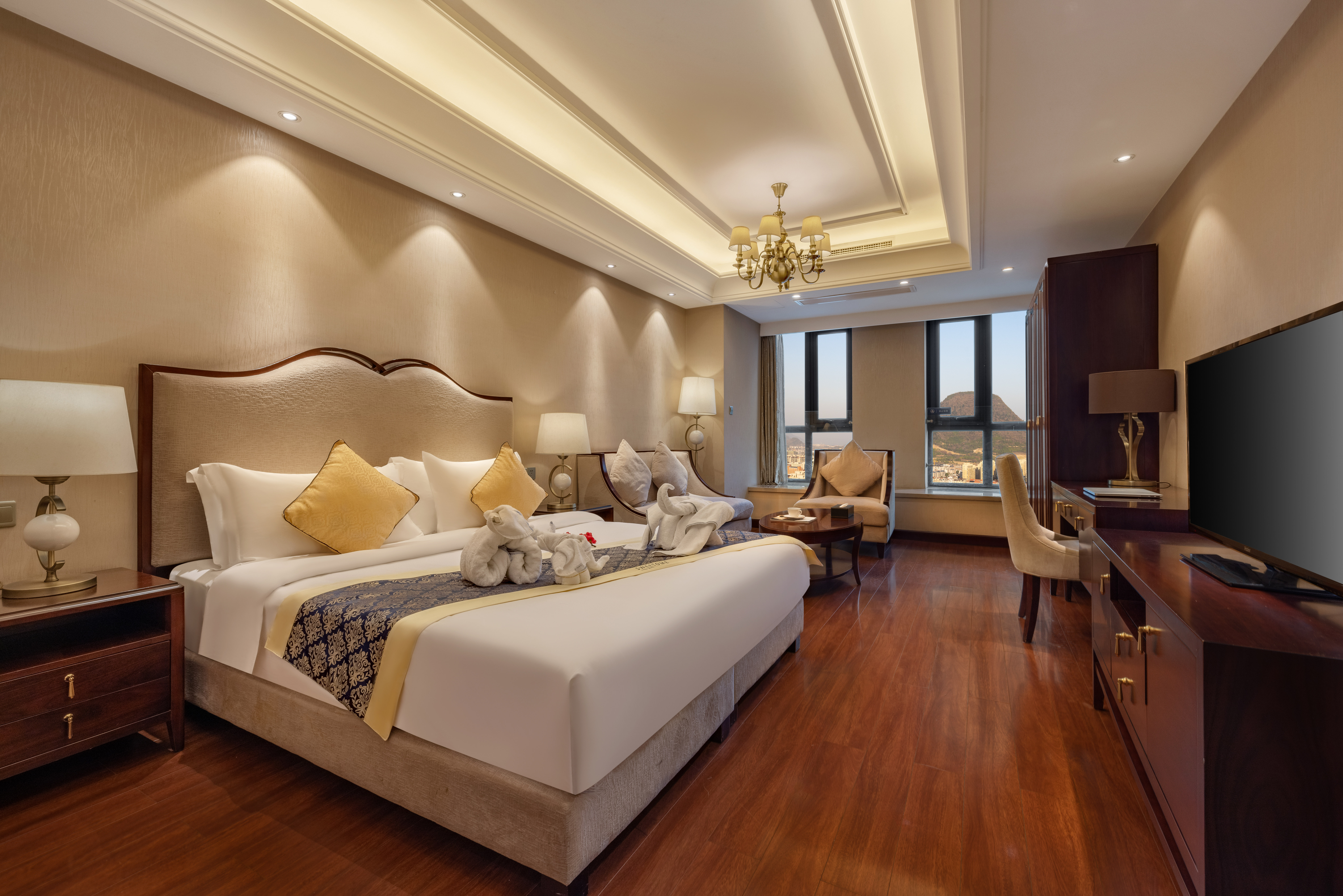 Holiday Double Bed Room With Cinema Theme