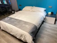 Tanghui E-sports Homestay (Datong Wanda)