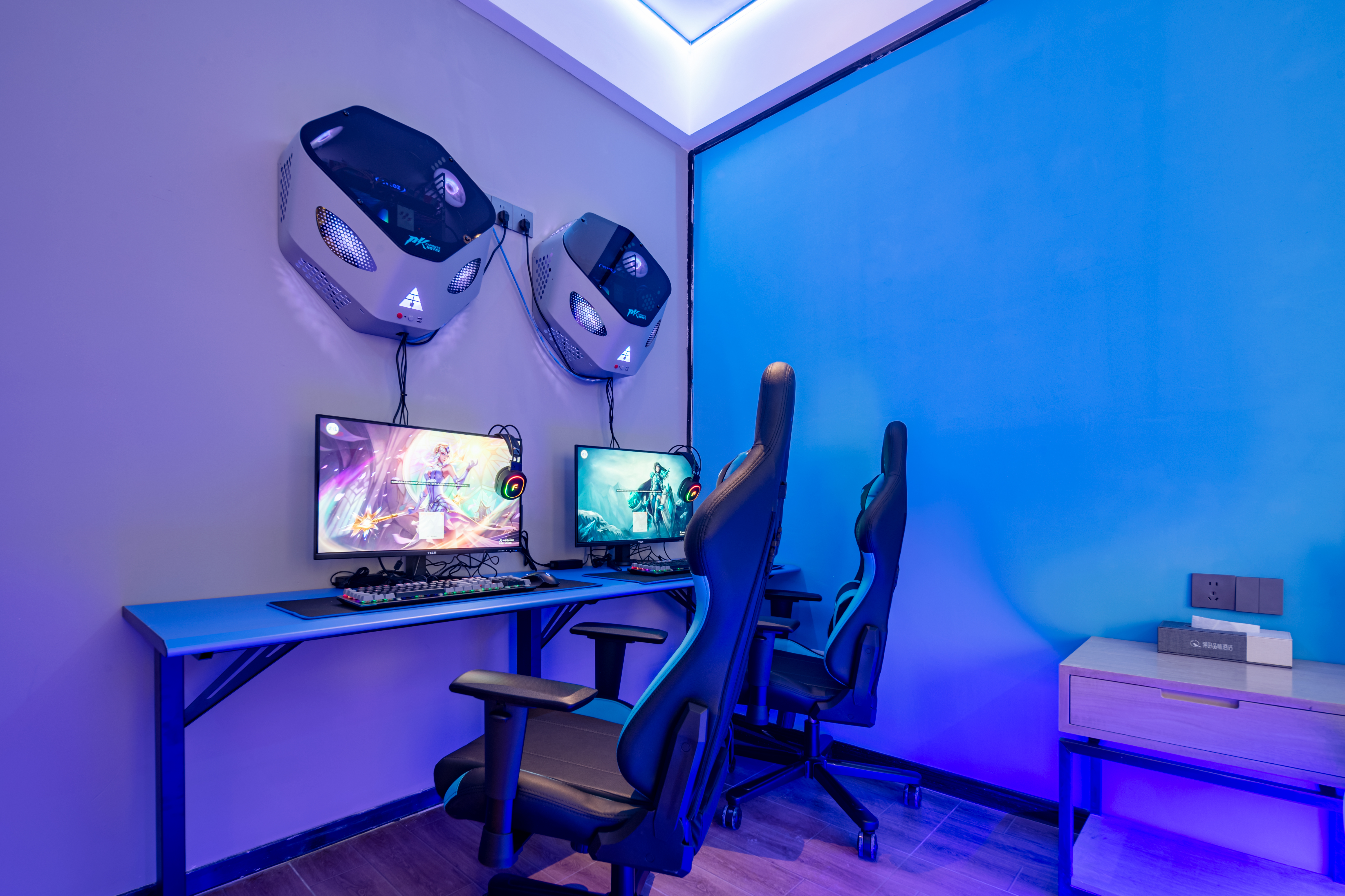 PK e-sports hotel (Xiamen International Convention and Exhibition Center)奢华电竞大床房[RTX3080Ti+32G+i5-12490+27寸2K+M2-240G网吧特权]