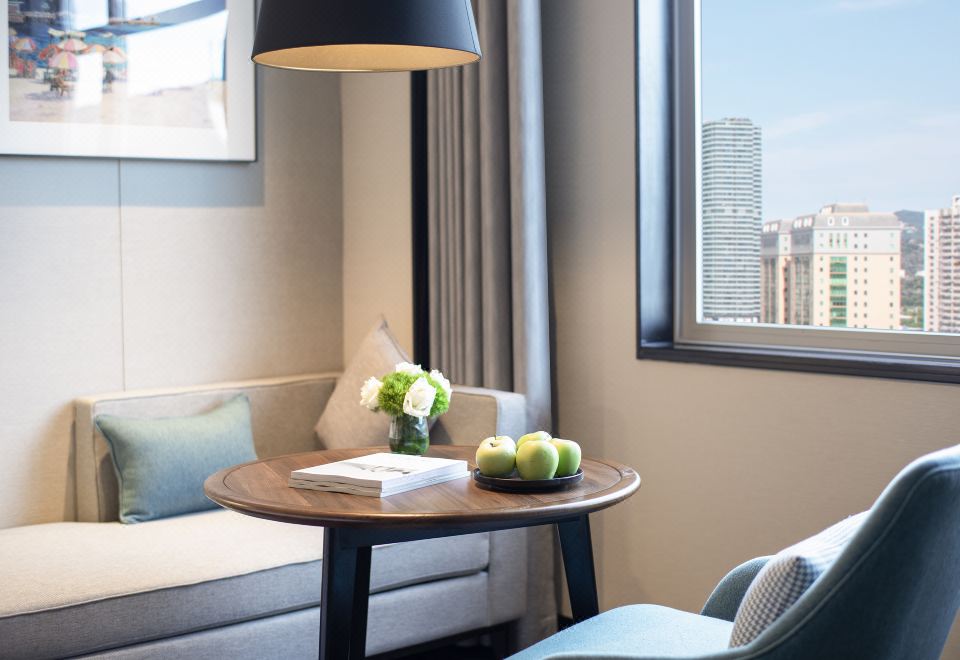 豪华双床房『俯瞰城景?私享躺卧沙发?办公桌＋全身镜』