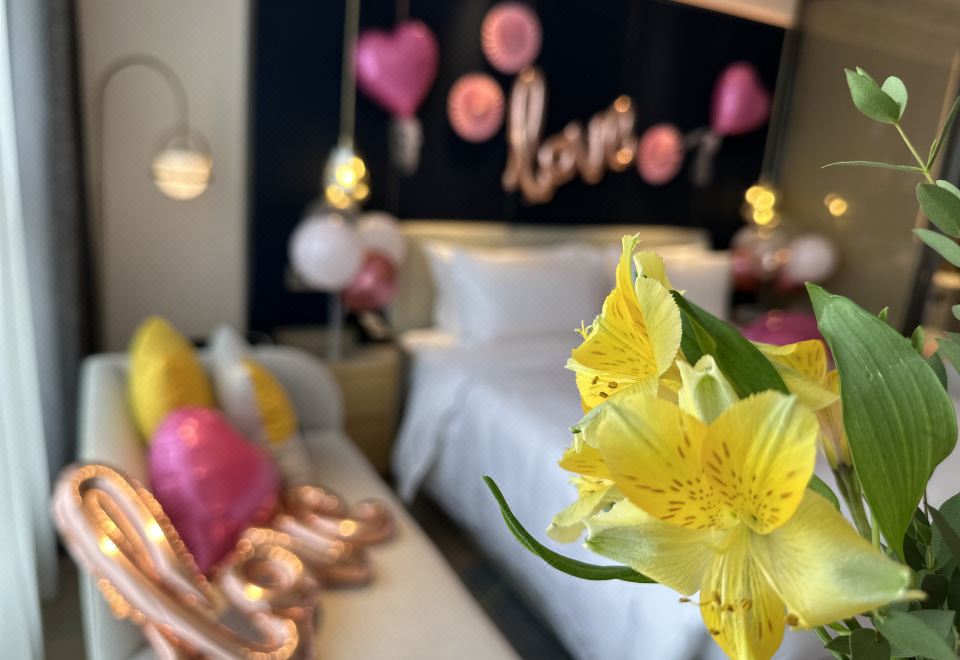 情侣豪华观景大床房