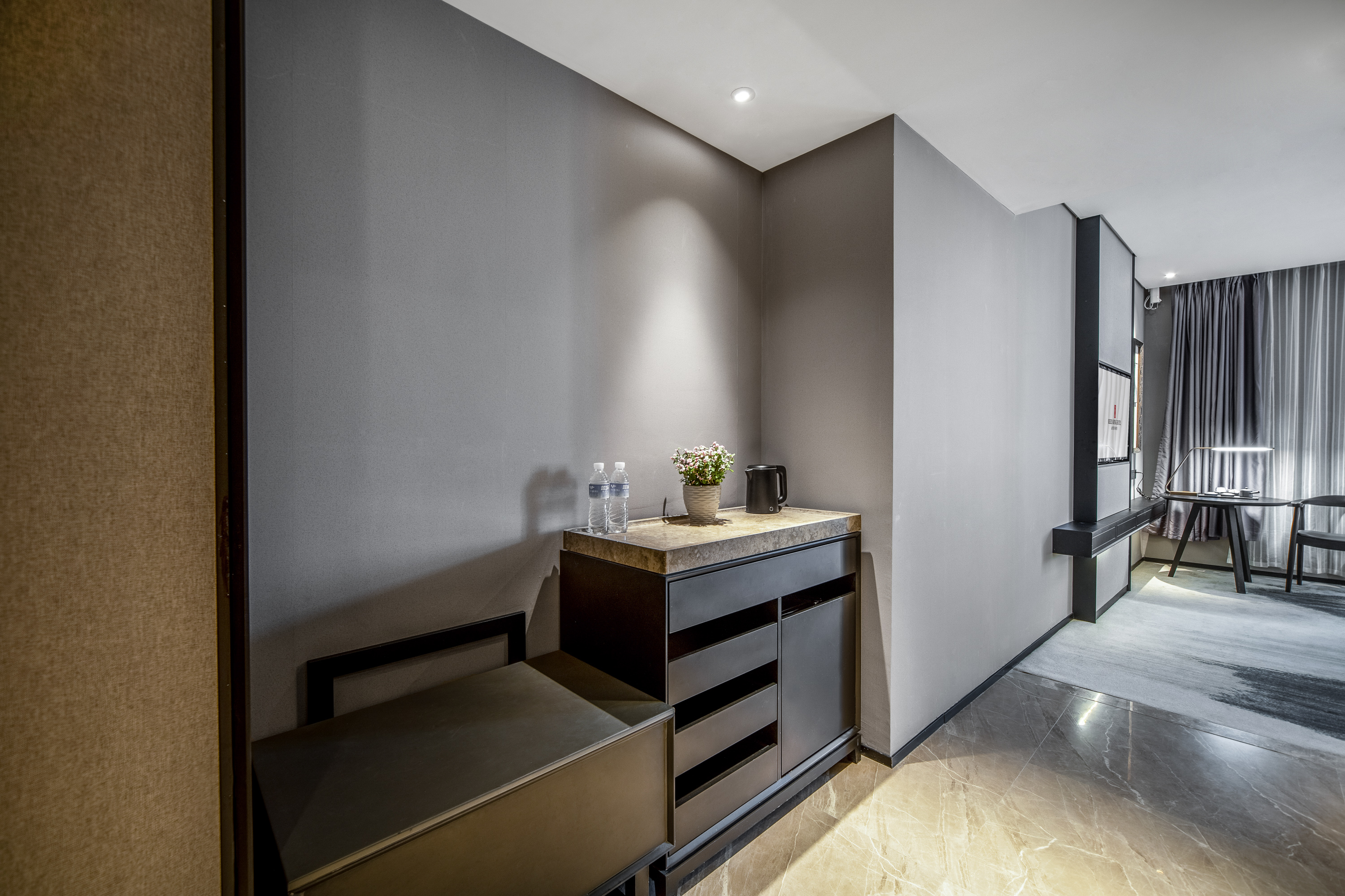 标准大床房（零圧床垫+手机投屏+温润加湿器）