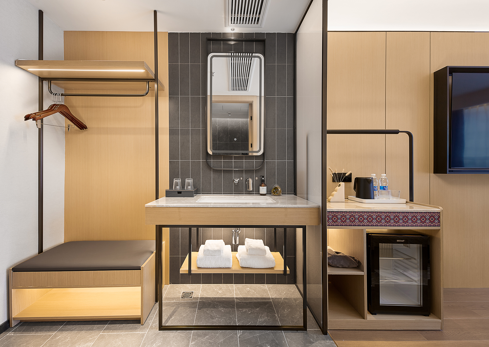 豪华双床房（智能客控+记忆枕+冰箱+空调）