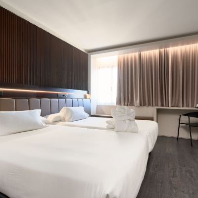 Premium Room Hotel Bécquer Promo Code