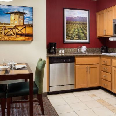 Suite, 1 Bedroom, Accessible, Non Smoking (Mobility & Hearing w/ Tub)