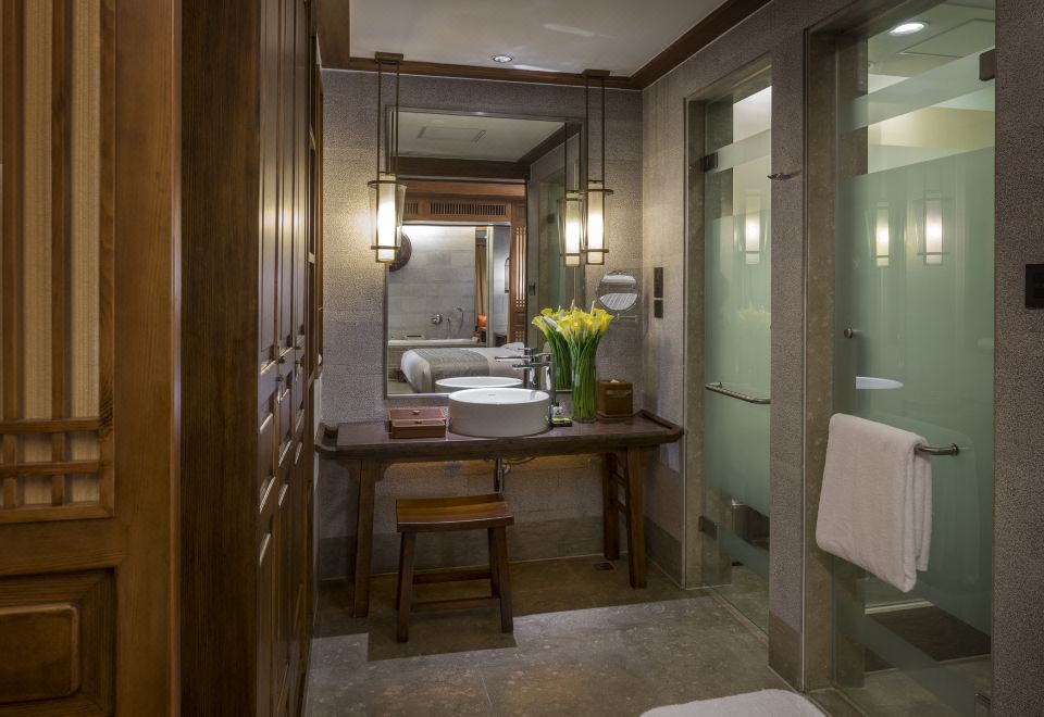 InterContinental Lijiang Ancient Town ResortClassic Room