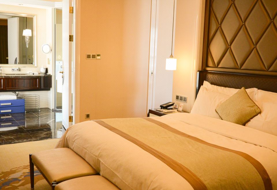 环球豪华家庭房