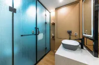Yeste International Hotel (Baisha County Government)