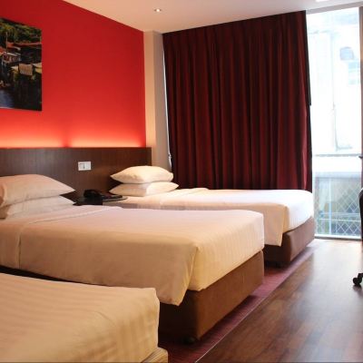 豪華輕鬆三人房 康帕斯飯店集團曼谷素坤逸10巷格樂麗雅飯店優惠