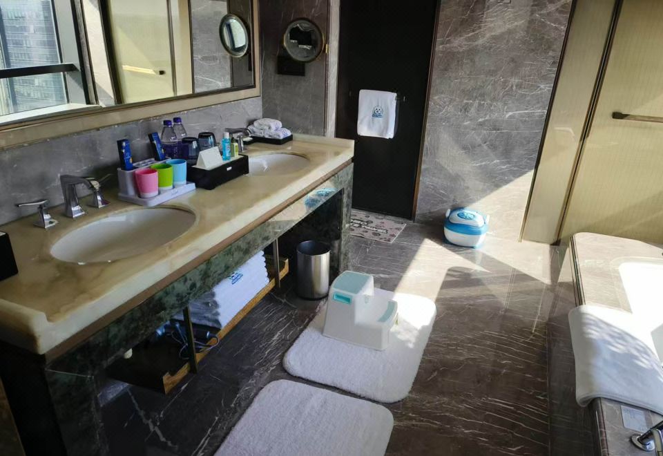 Wanda Vista ZhengzhouFamily-friendly Suite