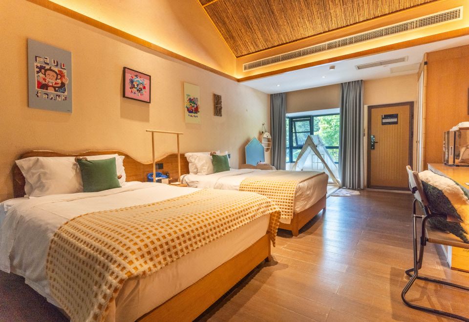 露营亲子双床房