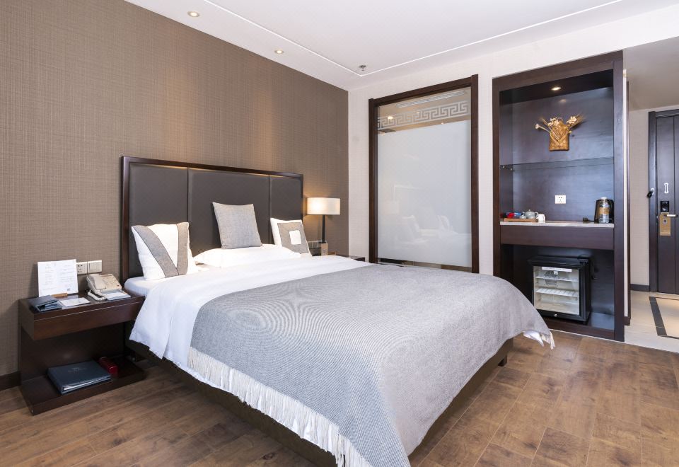 花園行政大床房（冰箱+詩意空間+多款枕頭）