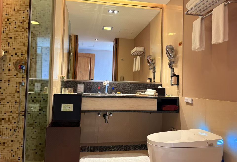 Guanfang Hotel QujingCozy Family Room