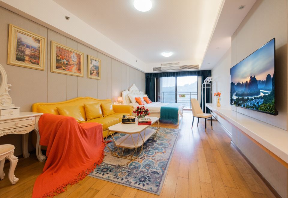 轻奢现代豪华房（独立大阳台＋洗衣机）