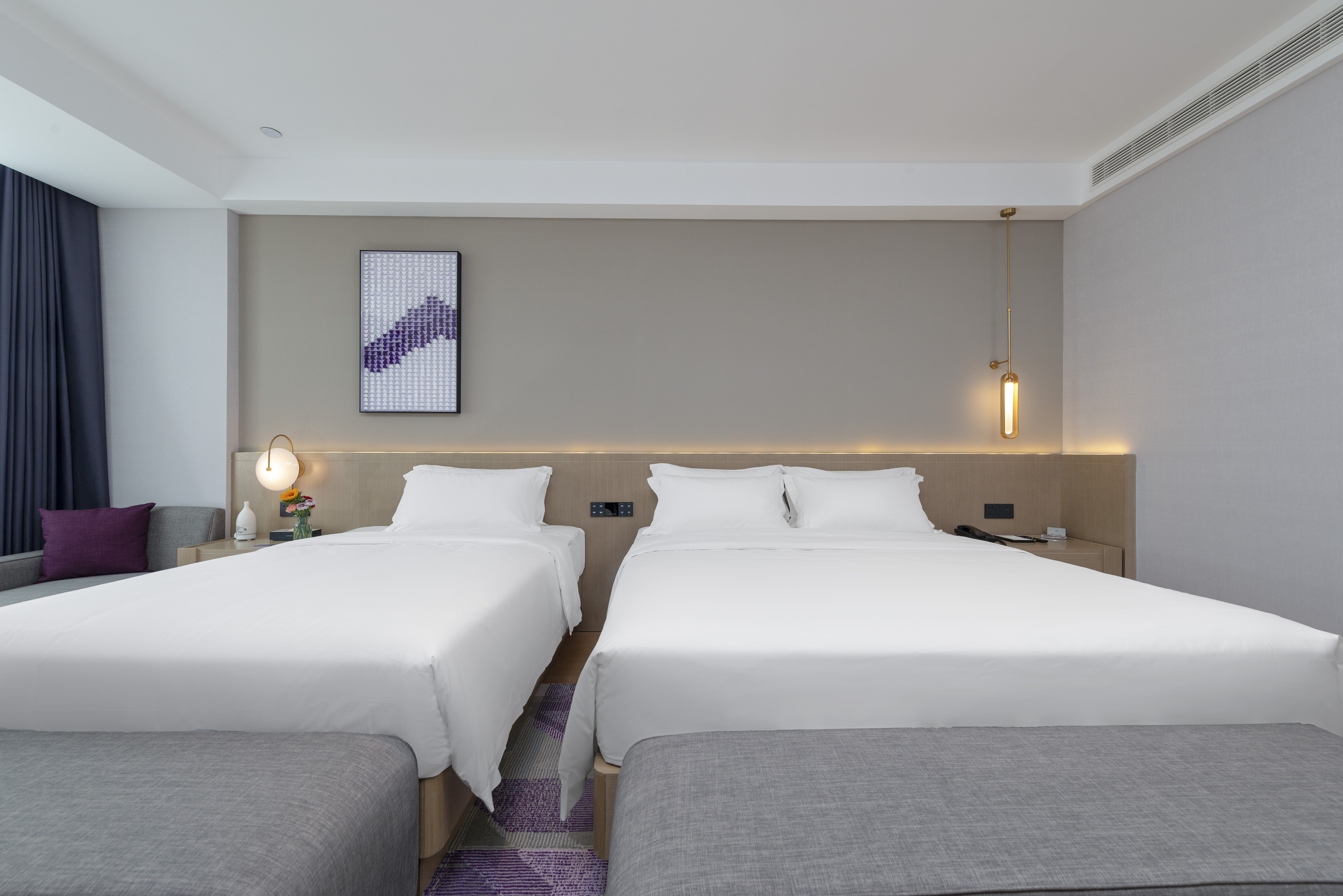 Lavande Hotel (Tianjin Zhongxin Ecological City Jijing Tiandi Branch)家庭房（慕思品牌床垫+小冰箱+电视投屏+城市街景）