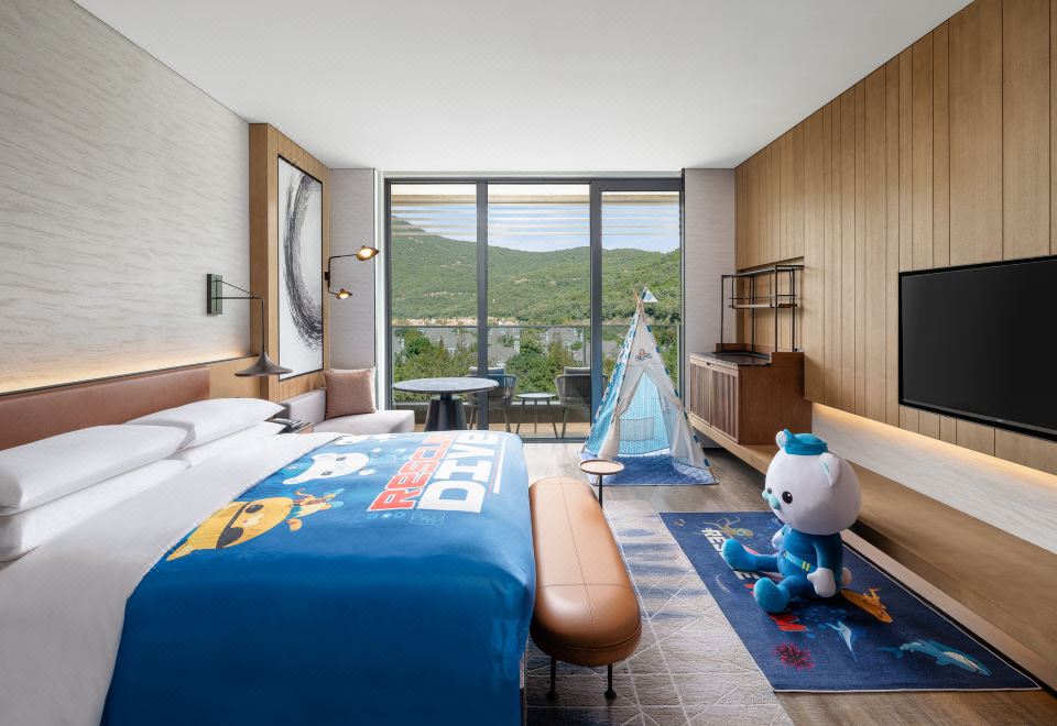 Sheraton Ningbo Xiangshan ResortOctonauts Family Mountain-View Double Bed Room