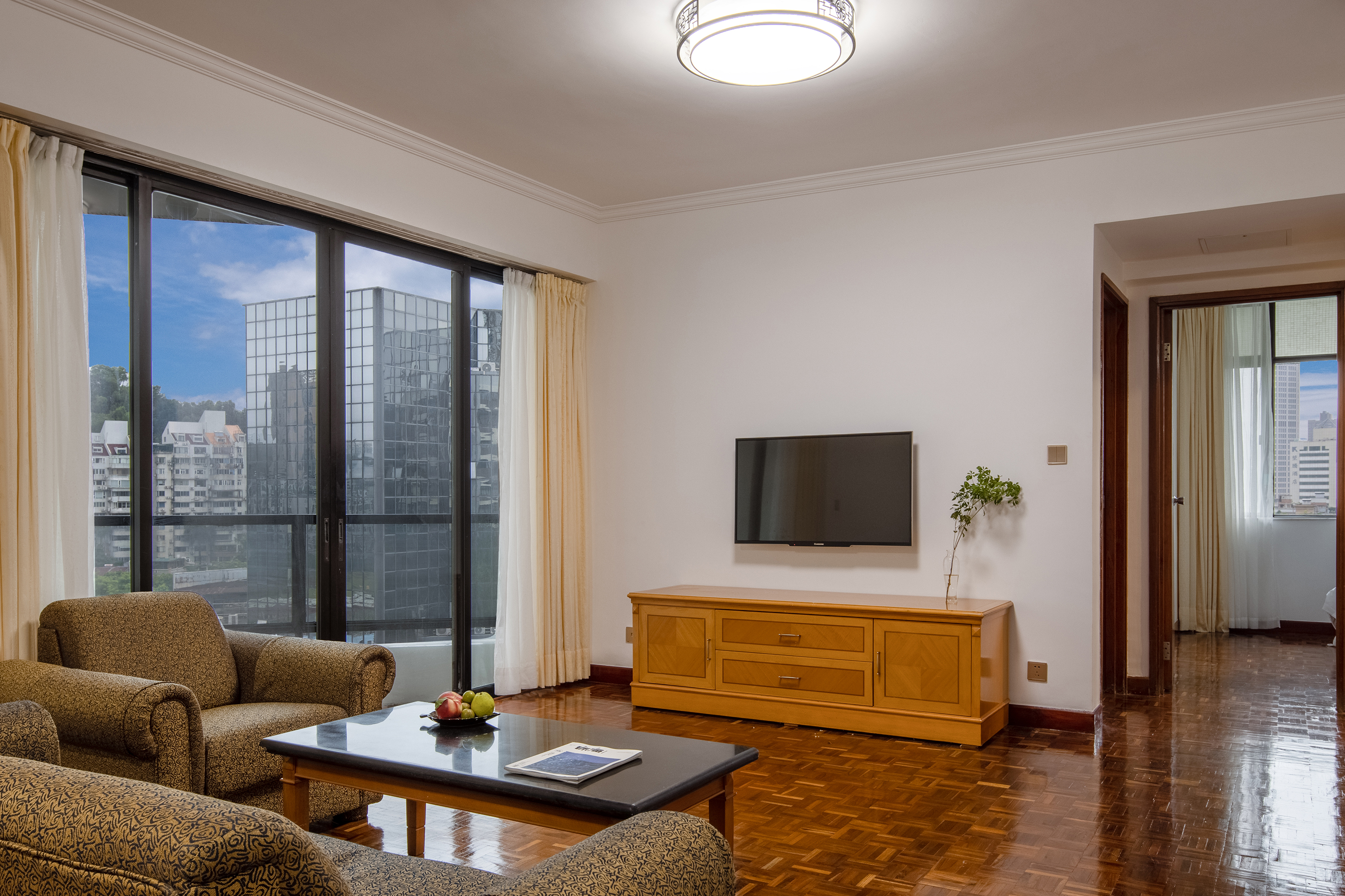 庭院舒适两房二厅套房