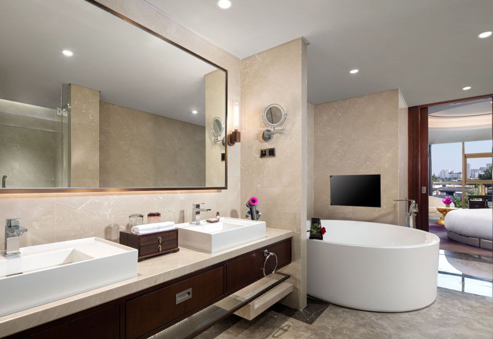 豪华家庭套房（配有戴森吹风机）