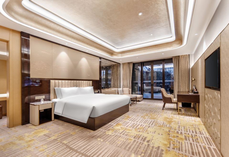 别墅近水露台六居整栋