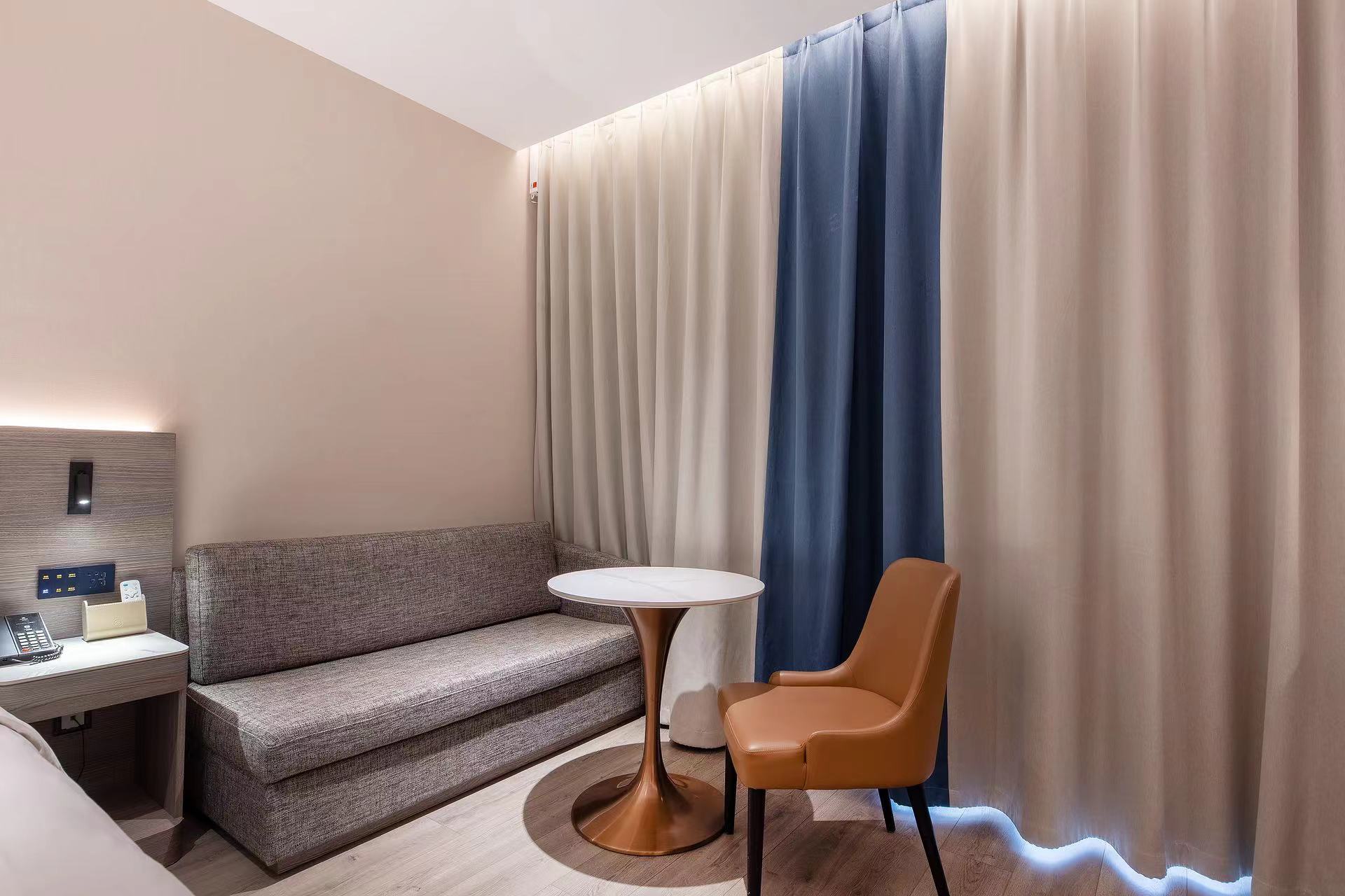 行政双床房（电动窗帘+加热毛巾杆+手机投屏）