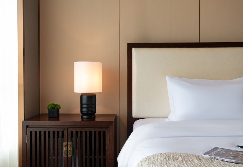 豪华双床房丨静音全景落地窗+智能客控+金可儿甜梦之床