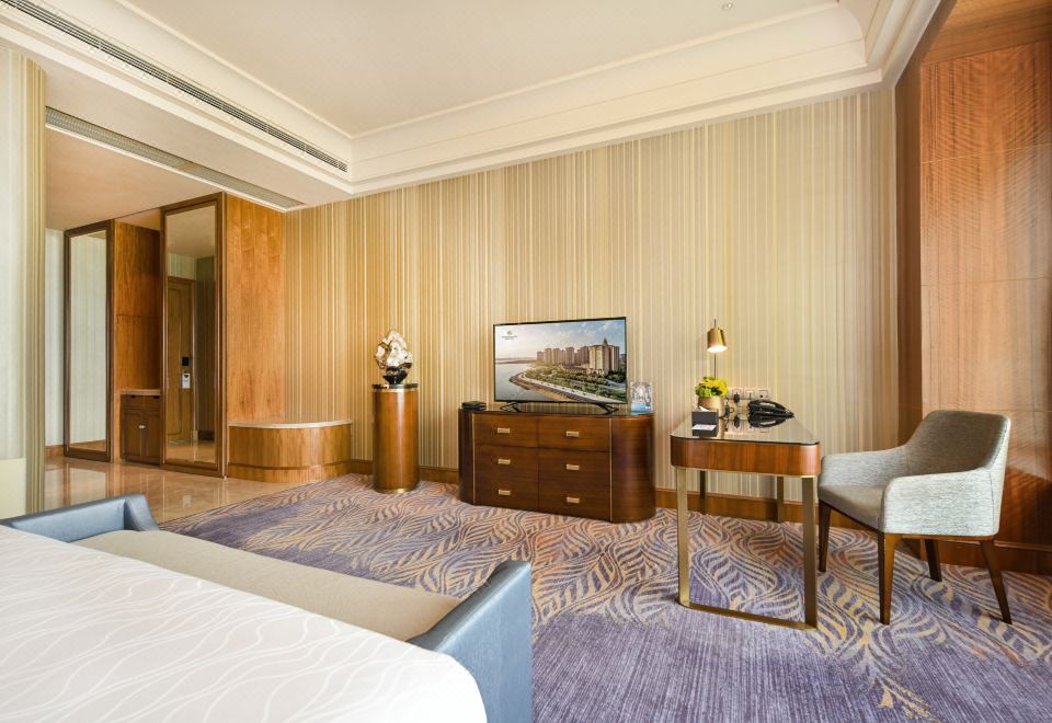 Chateau Star River QingdaoDeluxe Sea-view Double Room