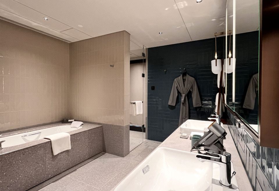 行政套房联通房（一家童乐+私享戴森吹风机+Coffee机）