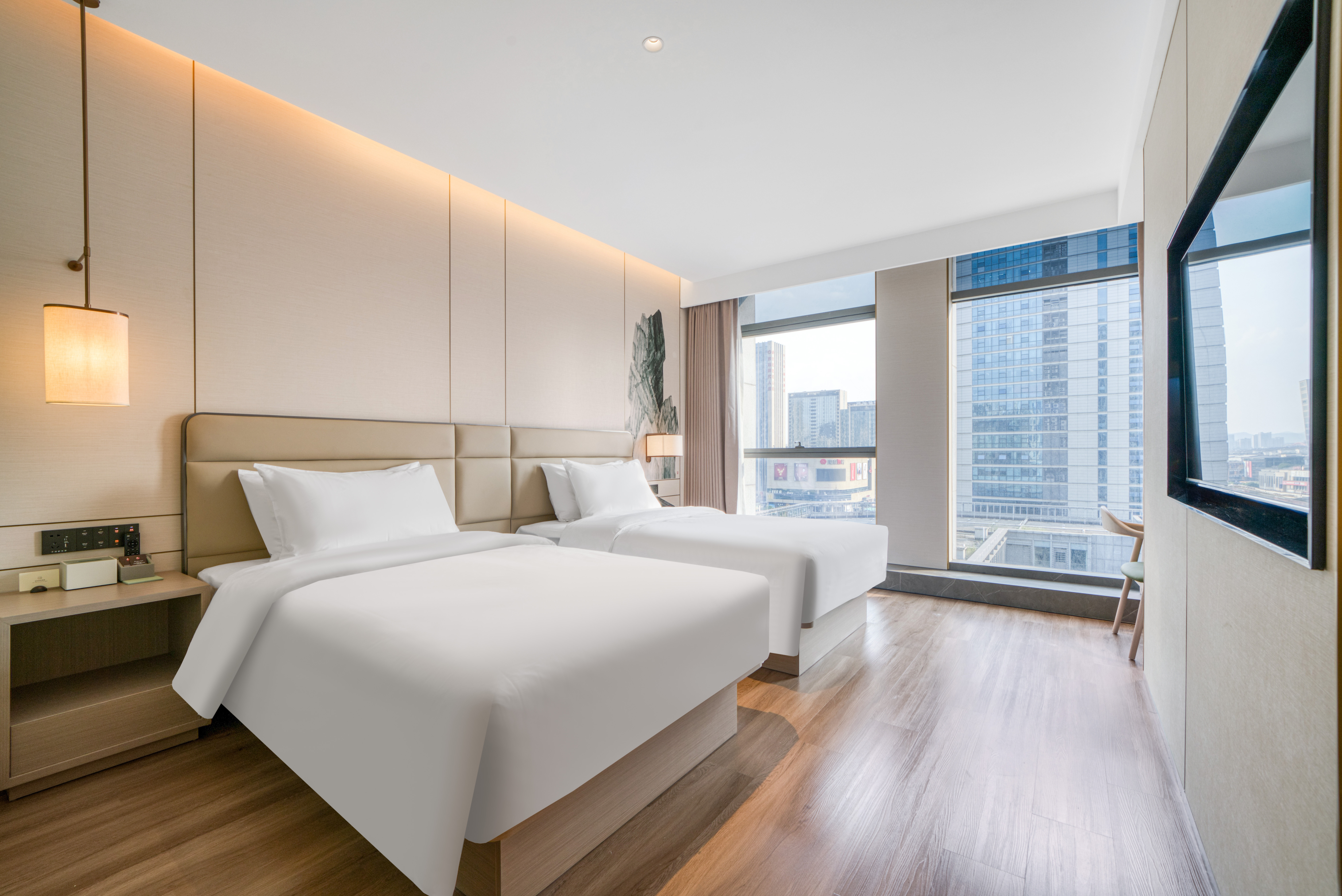 曼享行政双床房-智能客控+全景落地窗