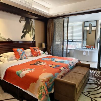 親子主題城景套房（浴室夜景+浴缸+保險櫃+小冰箱） 遵義深航國際酒店優惠