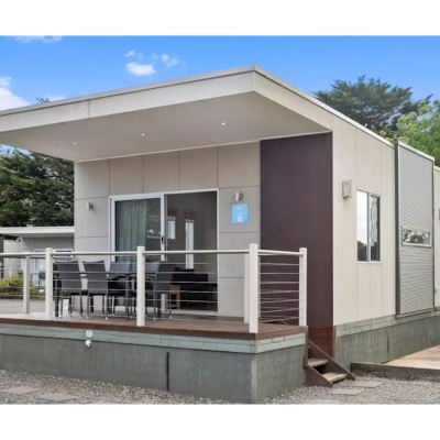 Deluxe Poolside 2 Bedroom Cabin - Sleeps 5