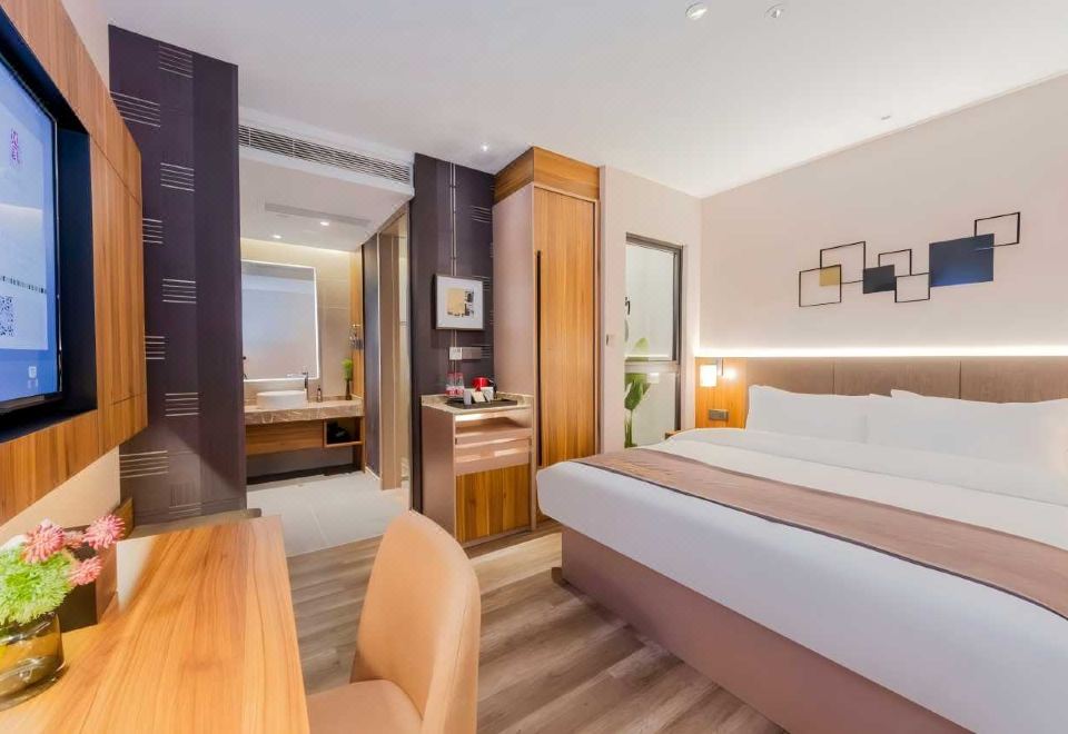 Business Double Bed Room A (Smart Projection + Photo-taking)