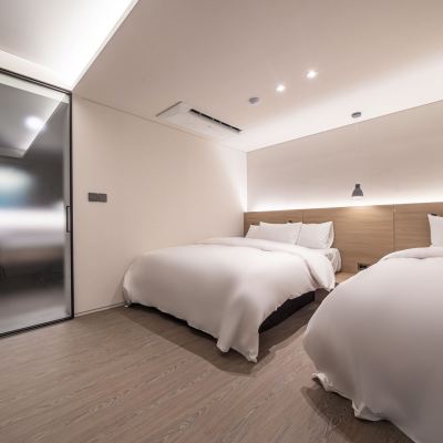 Twin(Walking Only, Multi-Night Rate) H Hotel Promo Code