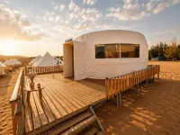 Dunhuang · Mountain View | Modern · City · Design Homestay (Shazhou Night Market) Hotel di 