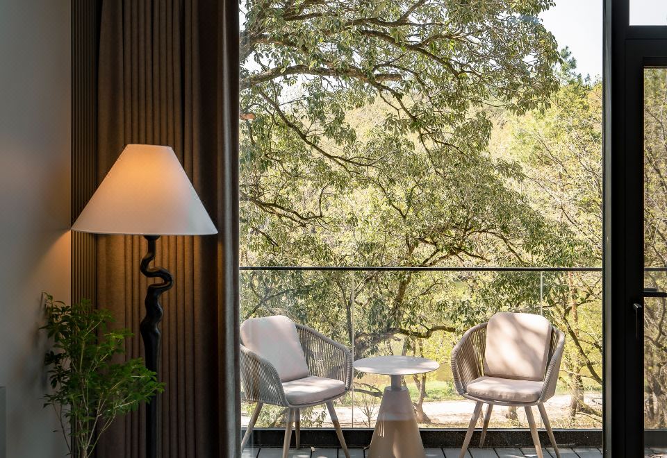 Light Luxury 2-bed Room