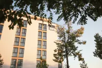 Holiday Inn - the niu, BRASS MUNICH OLYMPIAPARK by IHG Hotel di 
