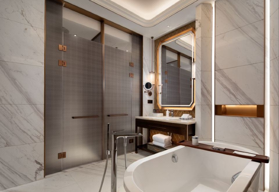 家庭豪华大床房