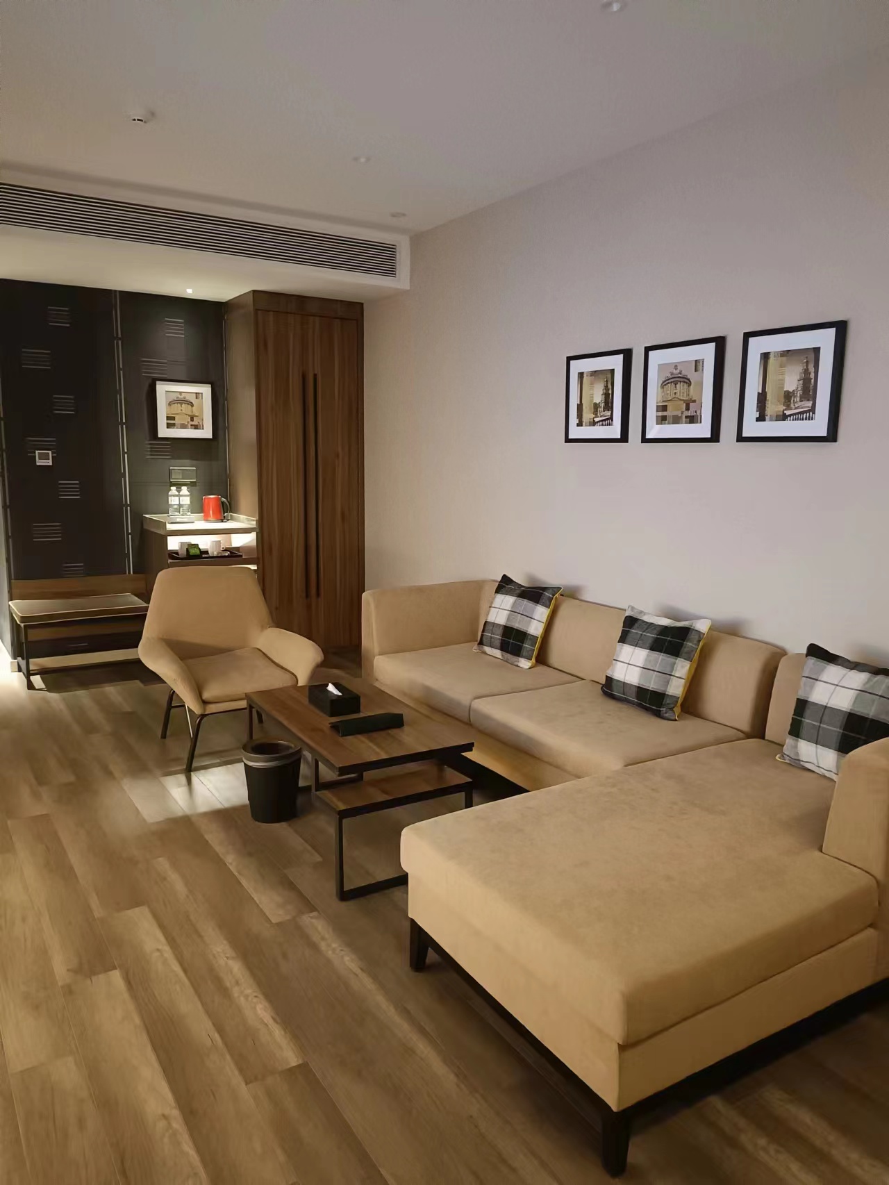 套房（暖气开放）