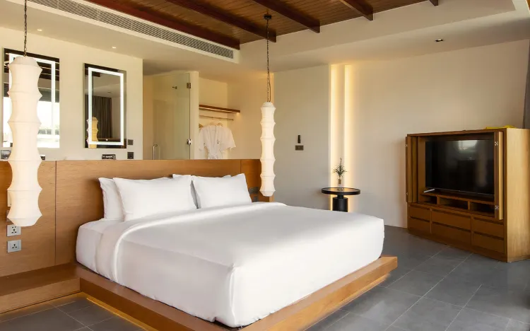 Khiri Suite