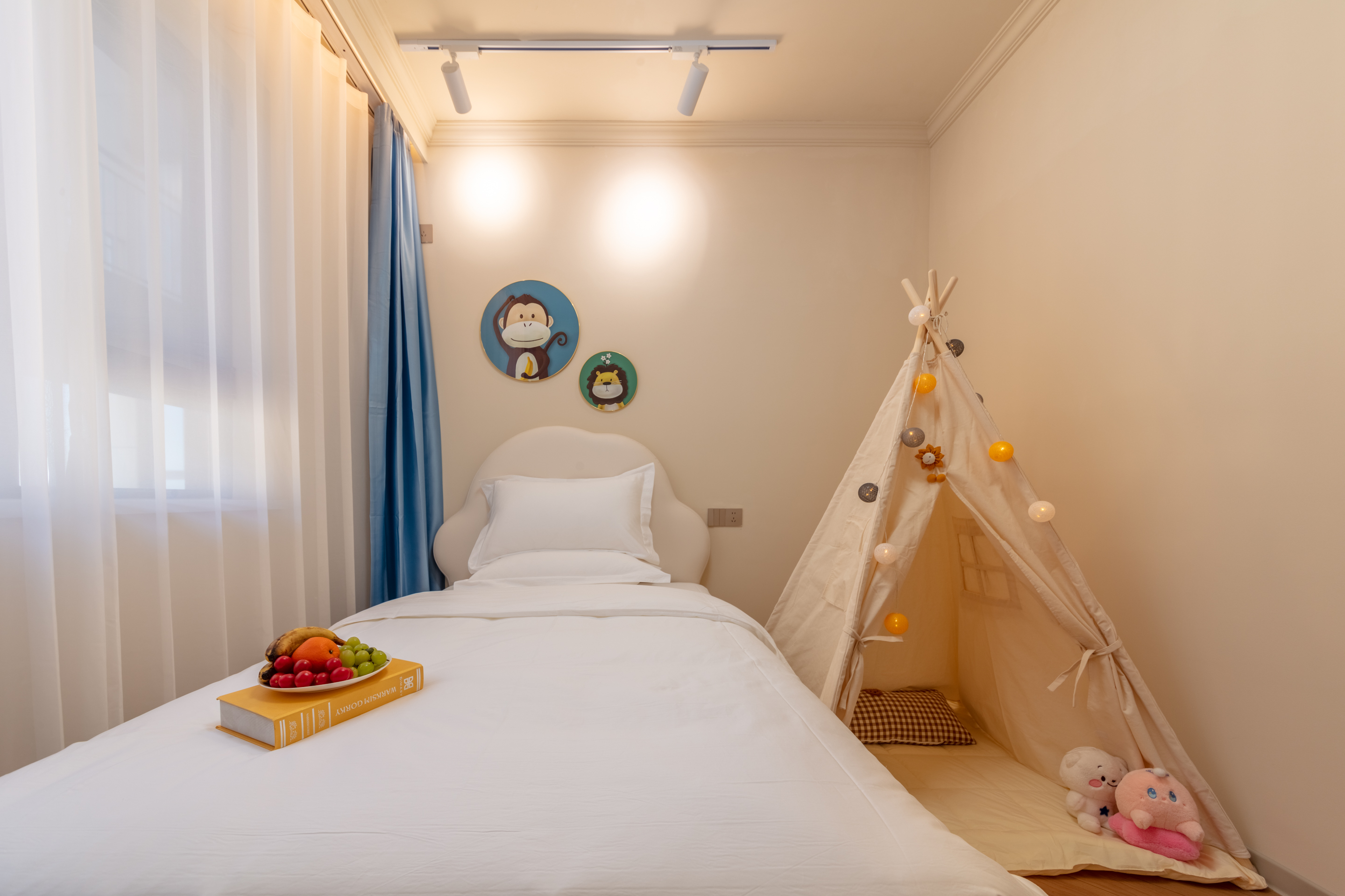 时光三居亲子套房〖小童房+双衞+城市景观+洗衣机+冰箱〗