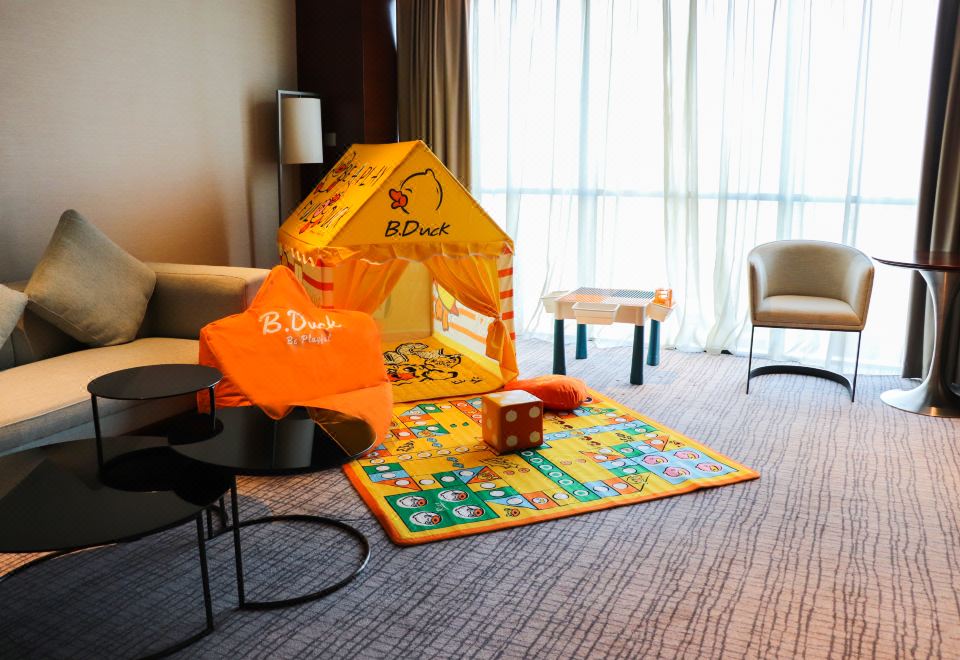 小黄鸭行政豪华套房