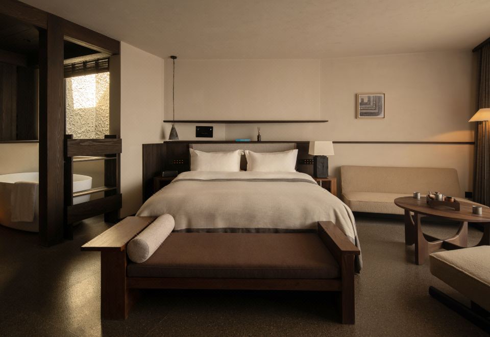 Maoding Snow Mountain View Balcony Double Bed Room