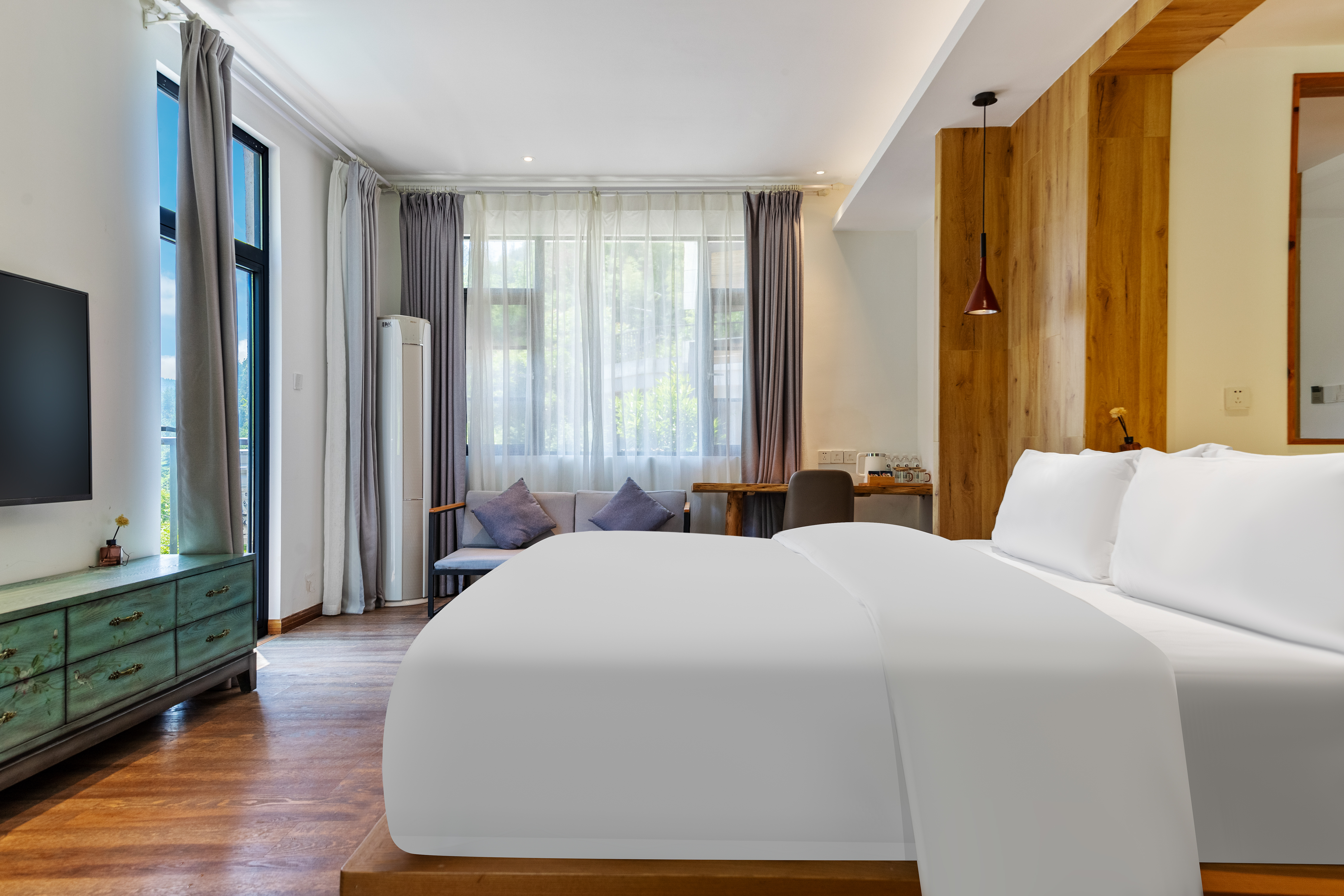 伴山·峡谷羣峯豪华套房「遥望山景+舒适好眠+私人浴缸」