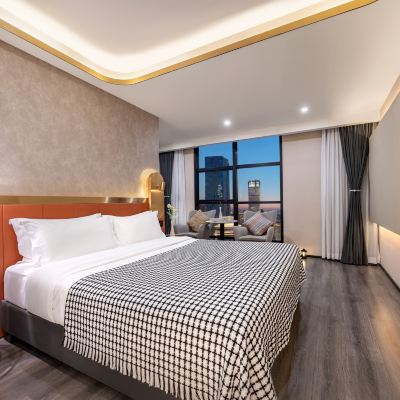 初遇·霧海大床房【通透外窗+化妝放大鏡+大屏電視】 TheMove江景飯店（重慶解放碑洪崖洞店）優惠
