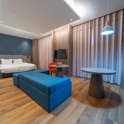 高級房 1張大床和1張單人床 帶山景景觀 濟南經十路智選假日酒店優惠